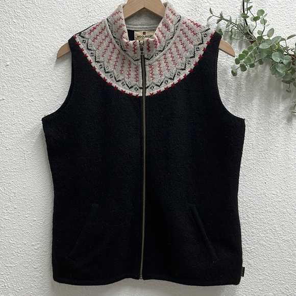 Woolrich Jackets & Blazers - Woolrich 100% Wool Lambs Wool Sweater Vest Zip UpTundra Womens L Red Grey Collar